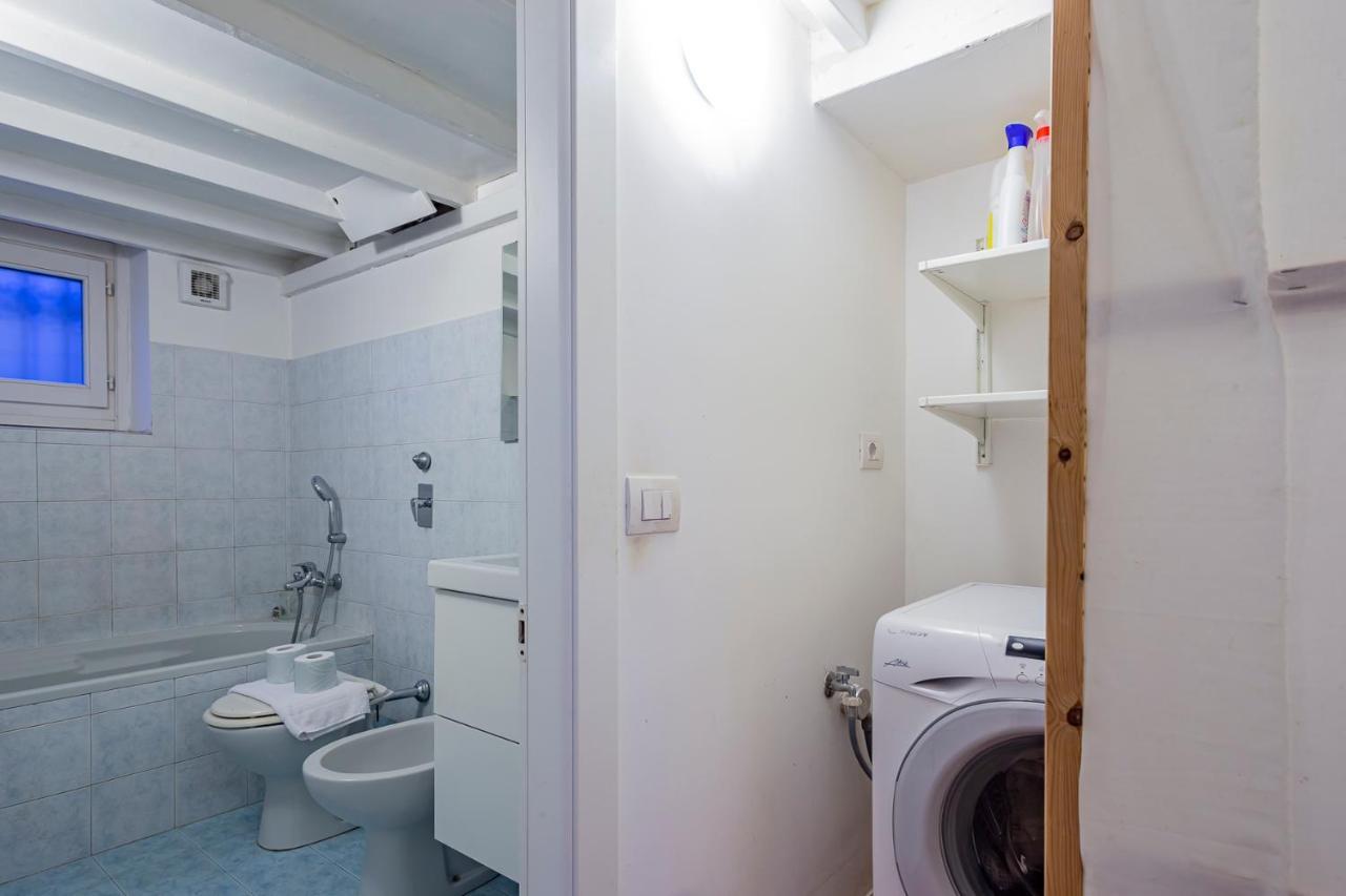 Flat In Isola De Castillia 22 밀라노 외부 사진